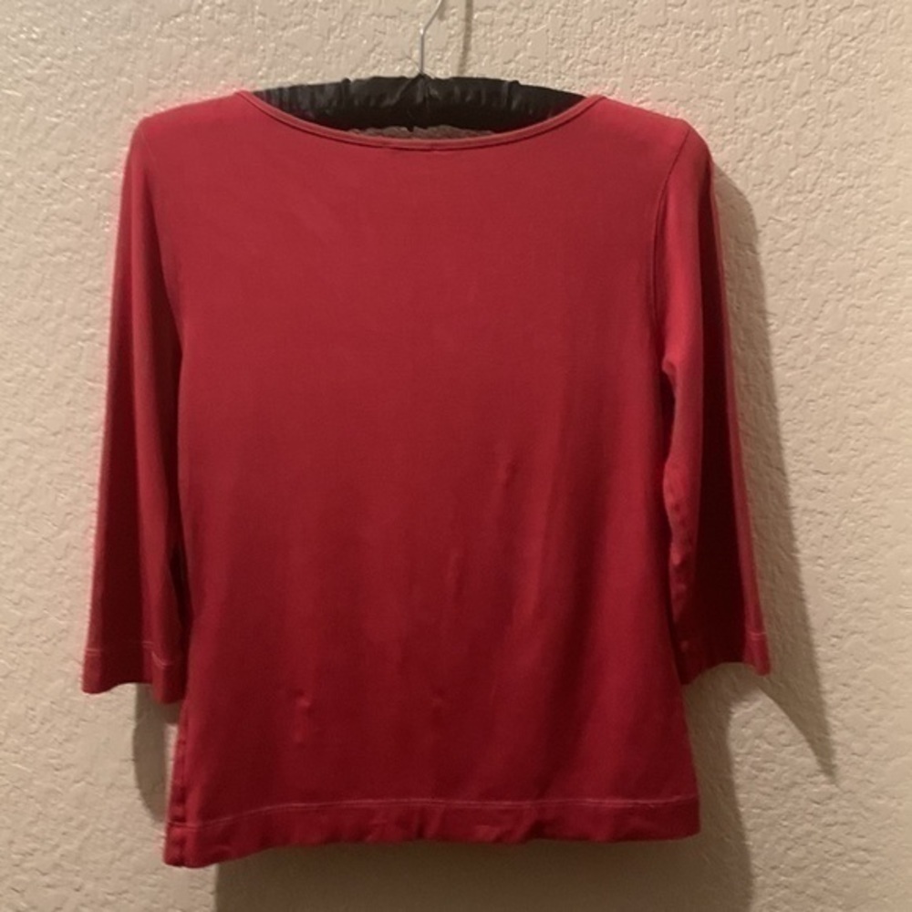 Three Dot top red 3/4 sleeve top - Picture 7 of 8